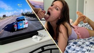 She was just playing xbox and suddenly got a deep slobbery throat fuck